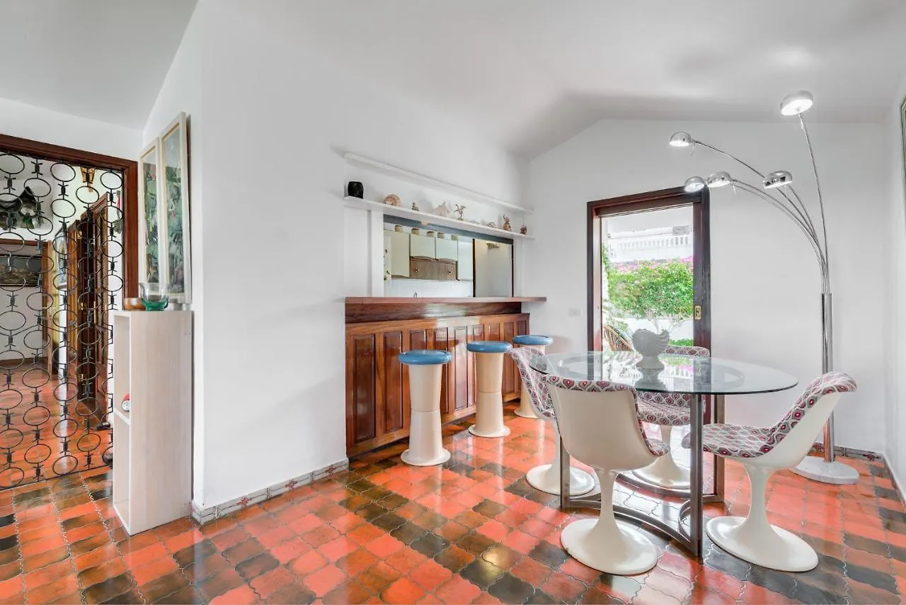 Amplio Chalet En Palm-Mar Con Jardin Y Vista Al Mar Villa Spain